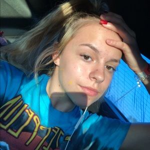 Meet your Posher, Brooke